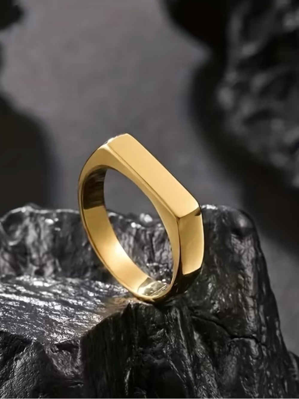 Minimalist Gold Flat Top Band Ring
